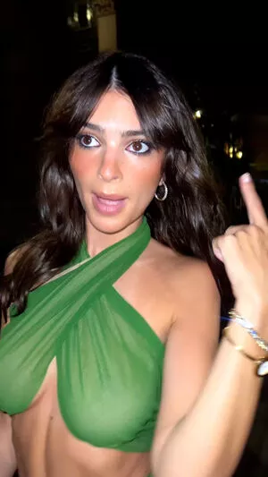 Emily Ratajkowski OnlyFans Leaked Free Thumbnail Picture - #NbIYz8OPq4