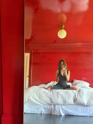 Emily Ratajkowski OnlyFans Leaked Free Thumbnail Picture - #NfnmMIAphG