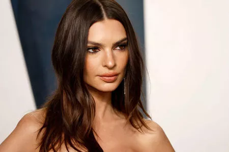 Emily Ratajkowski OnlyFans Leaked Free Thumbnail Picture - #NmaLJG36CF