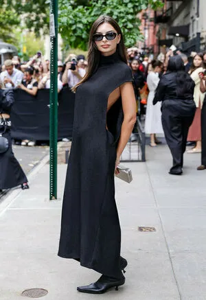 Emily Ratajkowski OnlyFans Leaked Free Thumbnail Picture - #NuUf7CVfGN