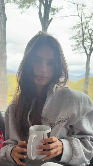 Emily Ratajkowski OnlyFans Leaked Free Thumbnail Picture - #O6E8laVzkI