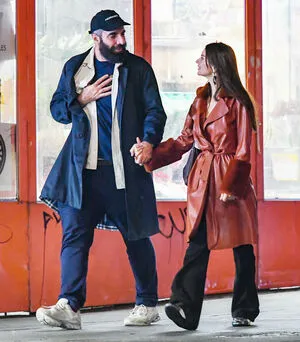 Emily Ratajkowski OnlyFans Leaked Free Thumbnail Picture - #OEmuSSznjK