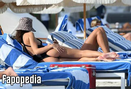 Emily Ratajkowski OnlyFans Leaked Free Thumbnail Picture - #OxvBE72FVC