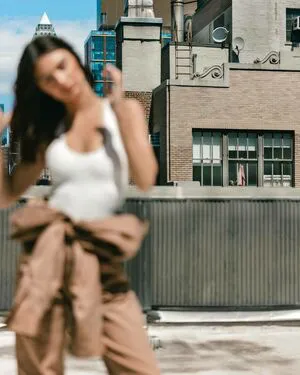 Emily Ratajkowski OnlyFans Leaked Free Thumbnail Picture - #PF8ombkReG