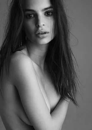 Emily Ratajkowski OnlyFans Leaked Free Thumbnail Picture - #PSVywhGTeC