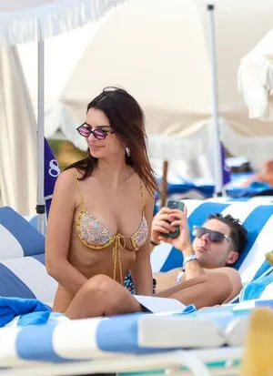 Emily Ratajkowski OnlyFans Leaked Free Thumbnail Picture - #PZy4rJ42HD