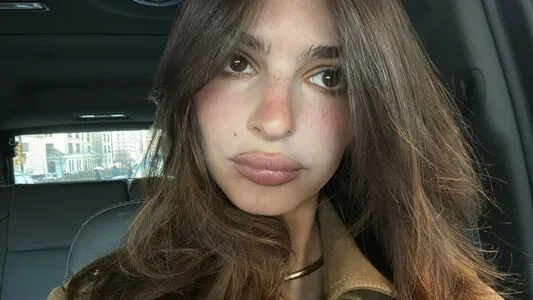 Emily Ratajkowski OnlyFans Leaked Free Thumbnail Picture - #Pr5Vq0M8Mt
