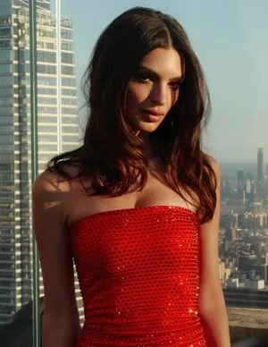 Emily Ratajkowski OnlyFans Leaked Free Thumbnail Picture - #Q769YDV2va