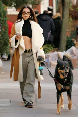 Emily Ratajkowski OnlyFans Leaked Free Thumbnail Picture - #Q8tlofE26l