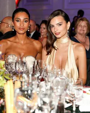 Emily Ratajkowski OnlyFans Leaked Free Thumbnail Picture - #QJOQzs3zWI