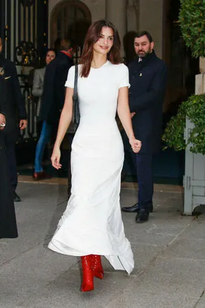 Emily Ratajkowski OnlyFans Leaked Free Thumbnail Picture - #QLMebQwS8l