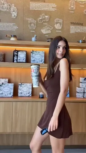 Emily Ratajkowski OnlyFans Leaked Free Thumbnail Picture - #QzvvgWFdCE
