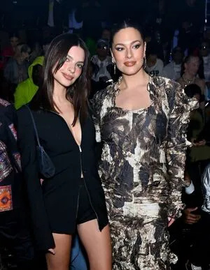 Emily Ratajkowski OnlyFans Leaked Free Thumbnail Picture - #REqfTIE0sc