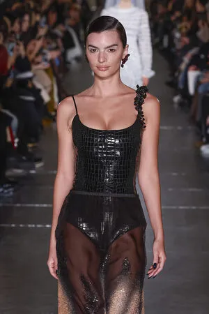 Emily Ratajkowski OnlyFans Leaked Free Thumbnail Picture - #Rhh7zM8u1C