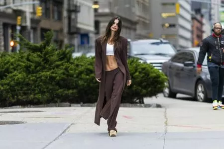 Emily Ratajkowski OnlyFans Leaked Free Thumbnail Picture - #S2xrnThWG5