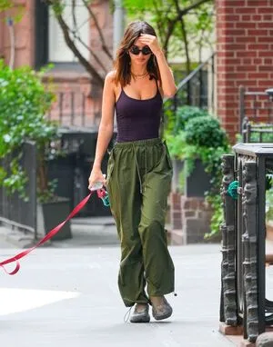 Emily Ratajkowski OnlyFans Leaked Free Thumbnail Picture - #S4tTZM3Vsd