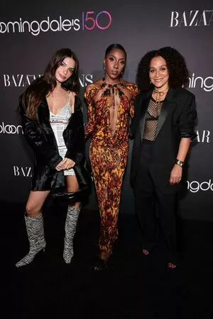 Emily Ratajkowski OnlyFans Leaked Free Thumbnail Picture - #SEClpyS3KN