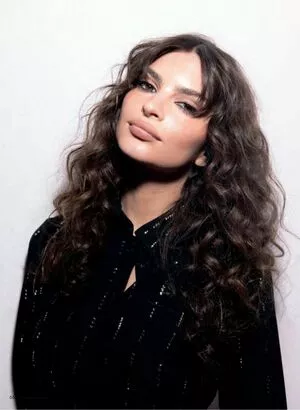 Emily Ratajkowski OnlyFans Leaked Free Thumbnail Picture - #SERW20XyxW