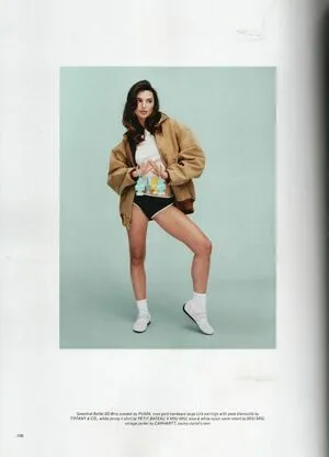 Emily Ratajkowski OnlyFans Leaked Free Thumbnail Picture - #SNBmesAGAe