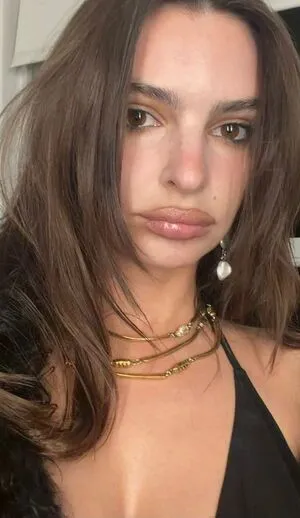 Emily Ratajkowski OnlyFans Leaked Free Thumbnail Picture - #SQ8jdj4mMM