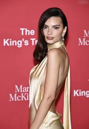 Emily Ratajkowski OnlyFans Leaked Free Thumbnail Picture - #SVN6QibCAo