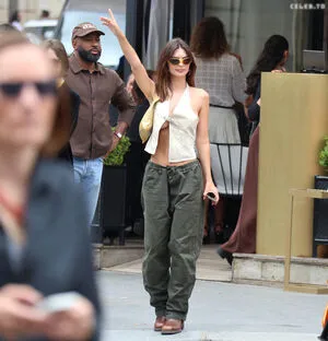 Emily Ratajkowski OnlyFans Leaked Free Thumbnail Picture - #TXMZvuRKmK