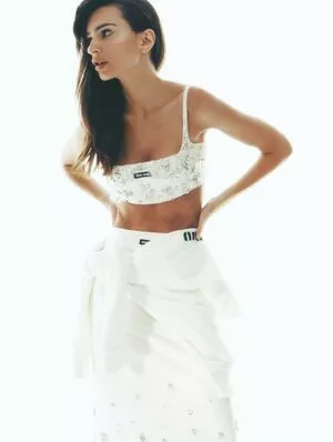 Emily Ratajkowski OnlyFans Leaked Free Thumbnail Picture - #TbmrWcA8Vl