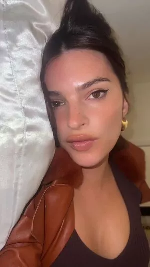Emily Ratajkowski OnlyFans Leaked Free Thumbnail Picture - #TcXpj0UzMZ