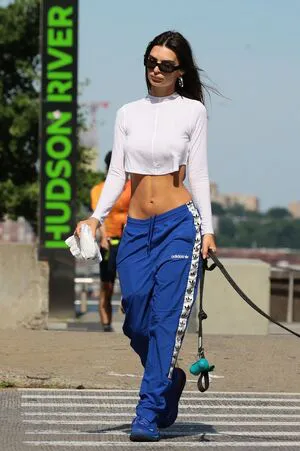 Emily Ratajkowski OnlyFans Leaked Free Thumbnail Picture - #UGYuoZy6mR