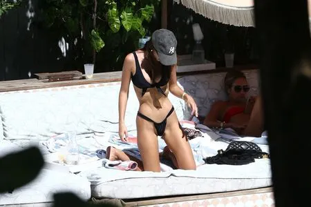Emily Ratajkowski OnlyFans Leaked Free Thumbnail Picture - #UVlIsnTYEq