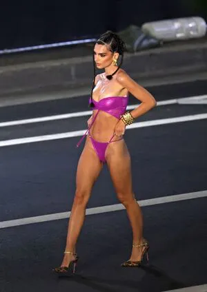Emily Ratajkowski OnlyFans Leaked Free Thumbnail Picture - #Ul1thnlPiP