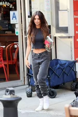 Emily Ratajkowski OnlyFans Leaked Free Thumbnail Picture - #UydnqMi4KF