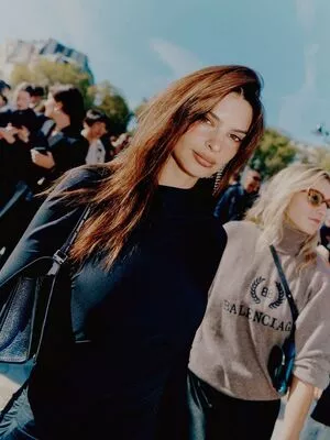 Emily Ratajkowski OnlyFans Leaked Free Thumbnail Picture - #V7qqPjrS7D