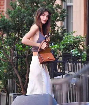 Emily Ratajkowski OnlyFans Leaked Free Thumbnail Picture - #VOhFPYIDoj