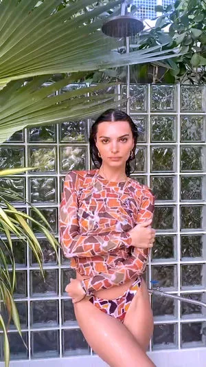 Emily Ratajkowski OnlyFans Leaked Free Thumbnail Picture - #VgE7jV5TdA