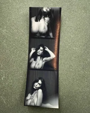 Emily Ratajkowski OnlyFans Leaked Free Thumbnail Picture - #Vl90D7pEh9