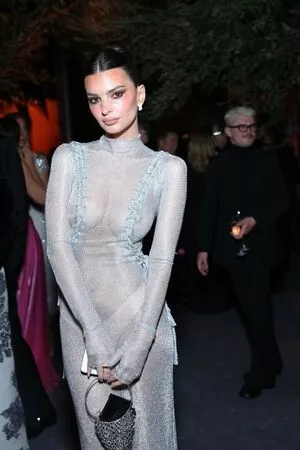 Emily Ratajkowski OnlyFans Leaked Free Thumbnail Picture - #WODRH6Cehn