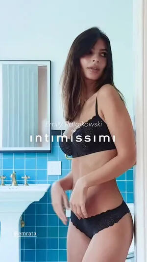 Emily Ratajkowski OnlyFans Leaked Free Thumbnail Picture - #WR4t0GCl68