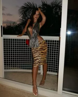 Emily Ratajkowski OnlyFans Leaked Free Thumbnail Picture - #WUnG4Glie2