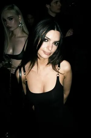 Emily Ratajkowski OnlyFans Leaked Free Thumbnail Picture - #X1QuTjGeB8