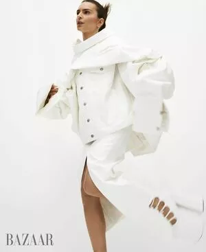 Emily Ratajkowski OnlyFans Leaked Free Thumbnail Picture - #X691WJUVVF