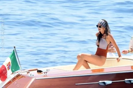 Emily Ratajkowski OnlyFans Leaked Free Thumbnail Picture - #XRZbM9EyCA