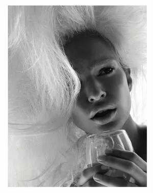 Emily Ratajkowski OnlyFans Leaked Free Thumbnail Picture - #XrNBy8wW3A