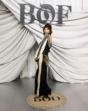 Emily Ratajkowski OnlyFans Leaked Free Thumbnail Picture - #YIFAnDbI3I