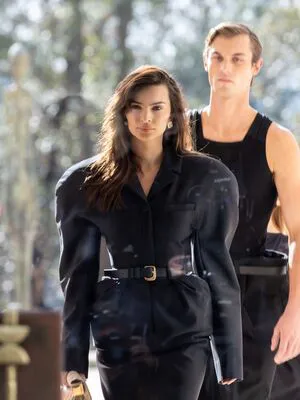 Emily Ratajkowski OnlyFans Leaked Free Thumbnail Picture - #YK92BAU9km