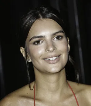 Emily Ratajkowski OnlyFans Leaked Free Thumbnail Picture - #ZVH41cQXqS