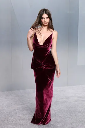 Emily Ratajkowski OnlyFans Leaked Free Thumbnail Picture - #a7DR71LHox