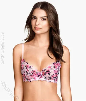 Emily Ratajkowski OnlyFans Leaked Free Thumbnail Picture - #aIFbzmJ8za