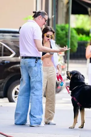 Emily Ratajkowski OnlyFans Leaked Free Thumbnail Picture - #aJIs9rSViy