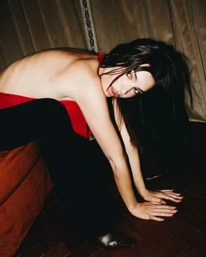 Emily Ratajkowski OnlyFans Leaked Free Thumbnail Picture - #anQ8SF3Fgy